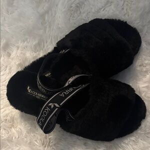 Koolaburra by UGG Black Fuzzy Slippers